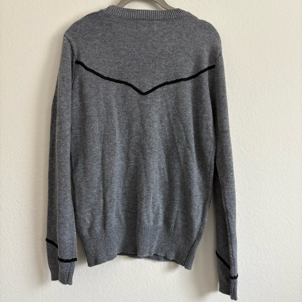 New with tags- Ariat Sharp Shooter Sweater with Floral Embroidery- size Medium - Picture 8 of 8